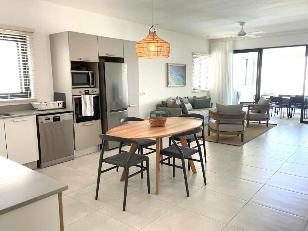 East Coast Beachfront Luxury - Eastern Blue Apartamento *